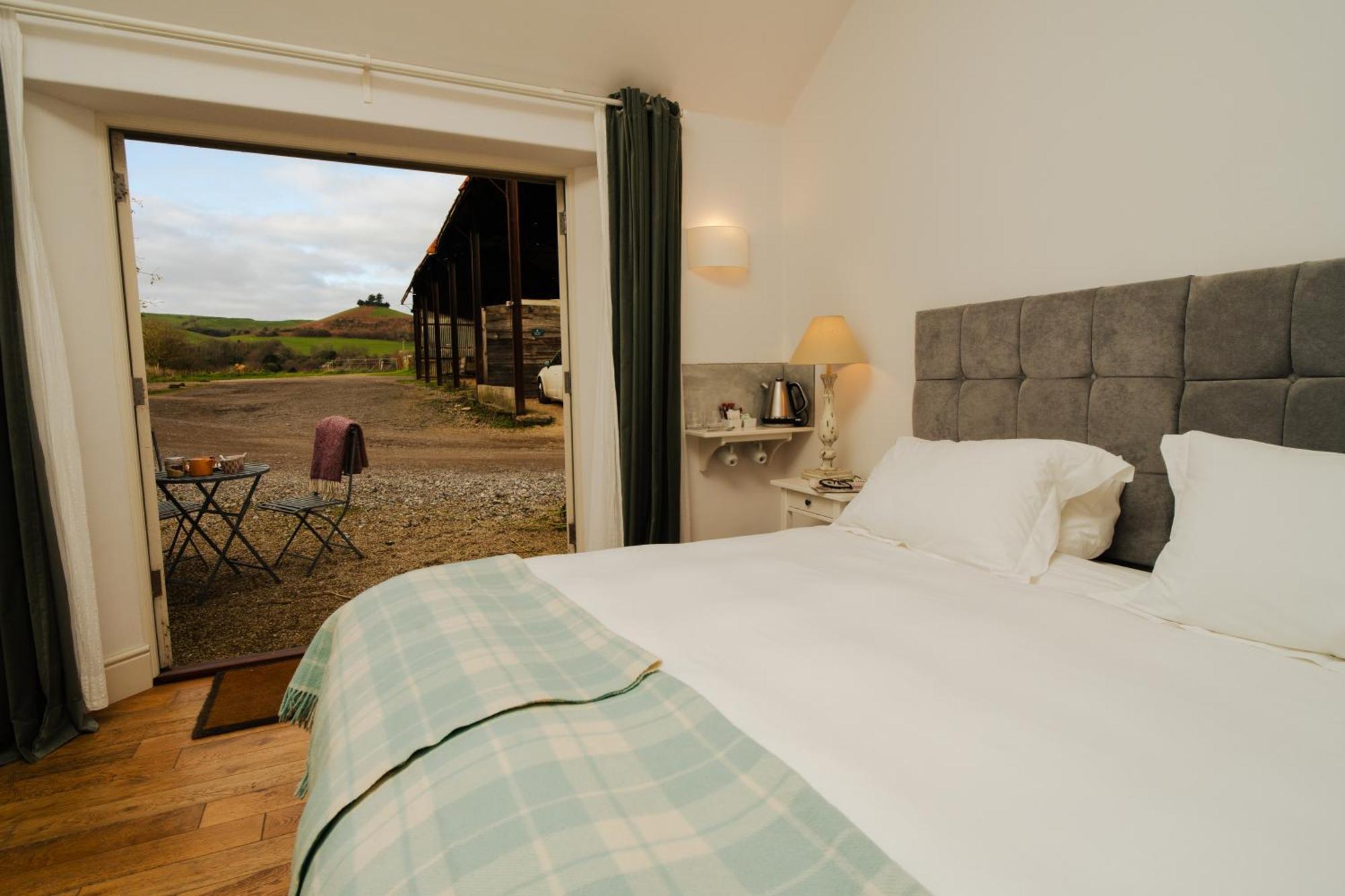 Crepe Farm Barns Hotel Bridport Exterior photo
